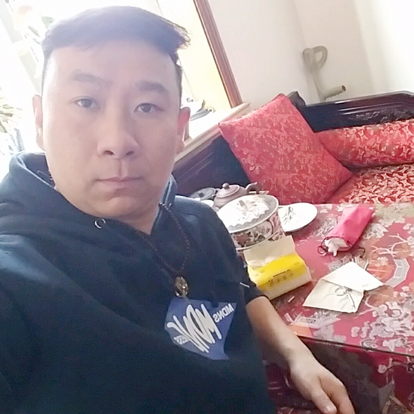 余溫诚心的照片