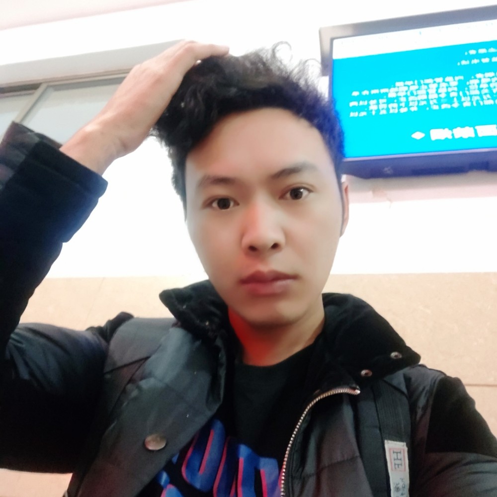 柱间的照片