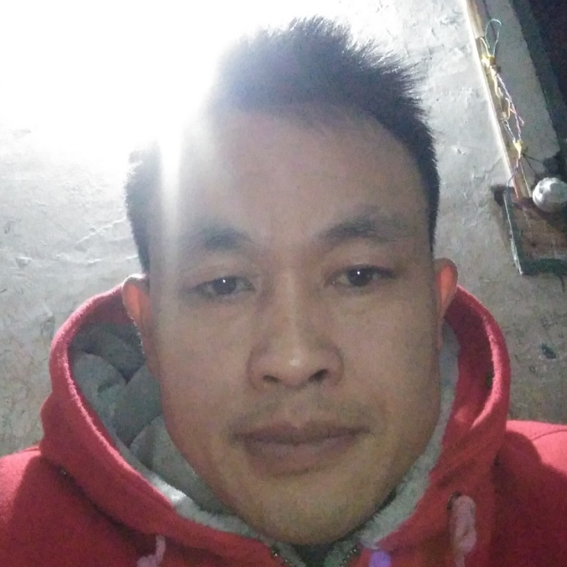星月凝眸高高的照片