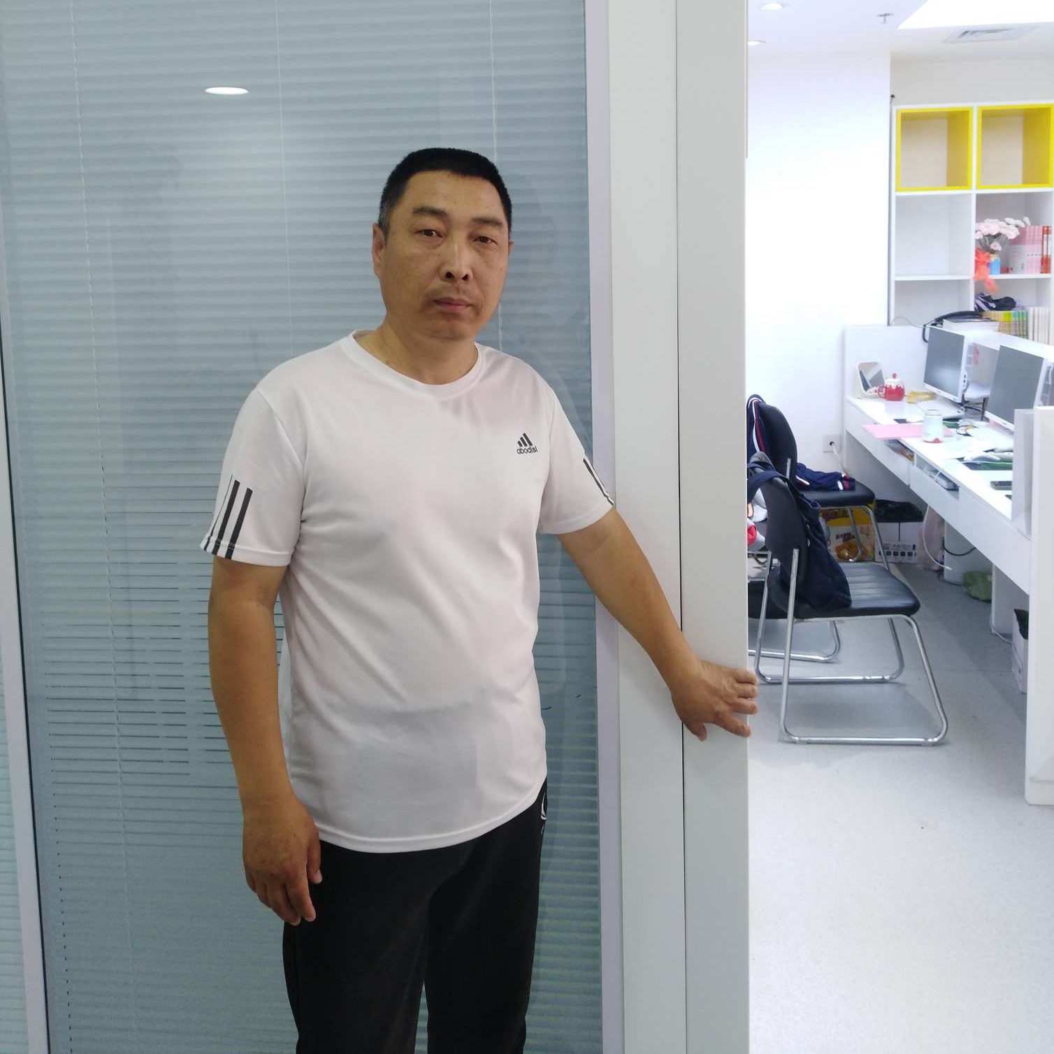 面包向单身的照片