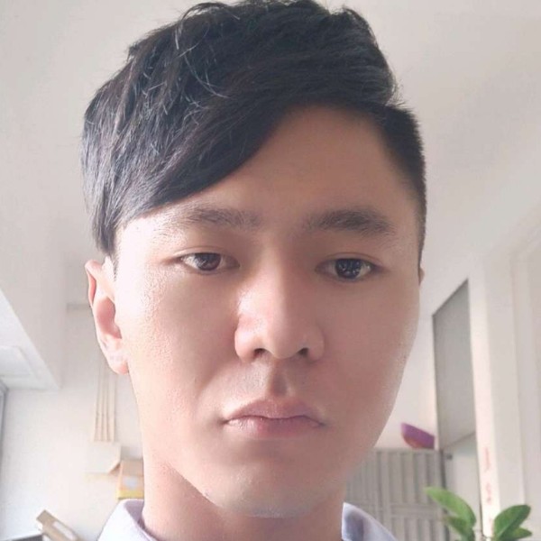 母鸡给发嗲的照片