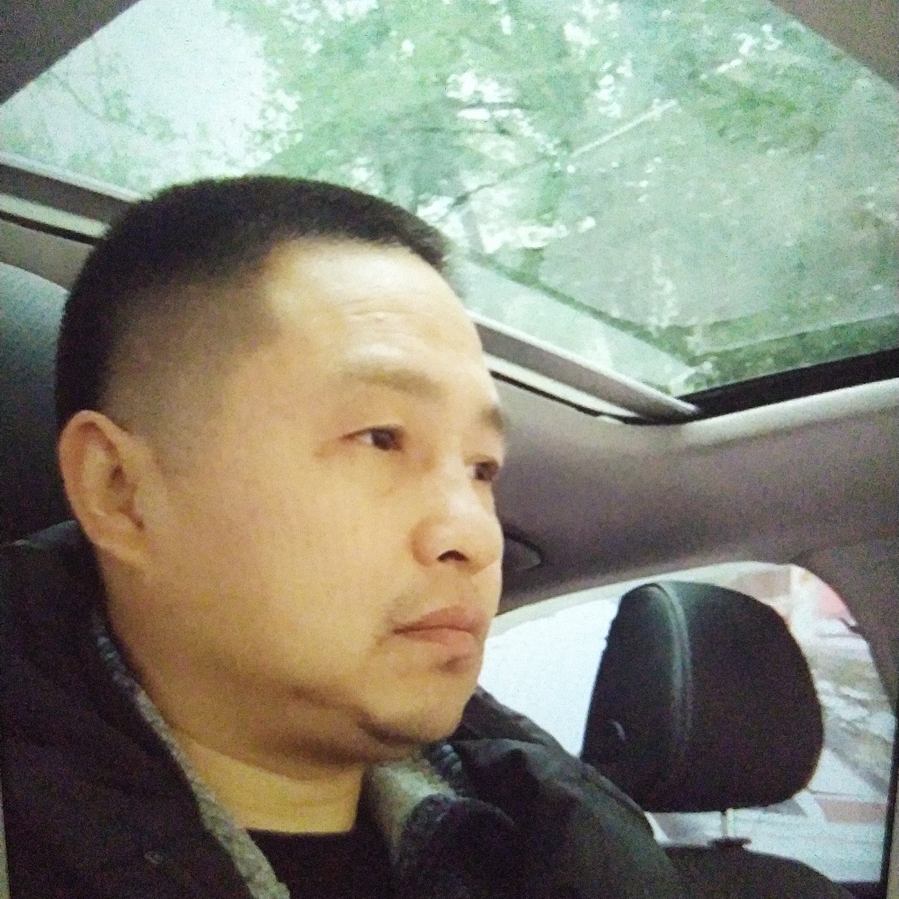 强健蹁跹春媱的照片