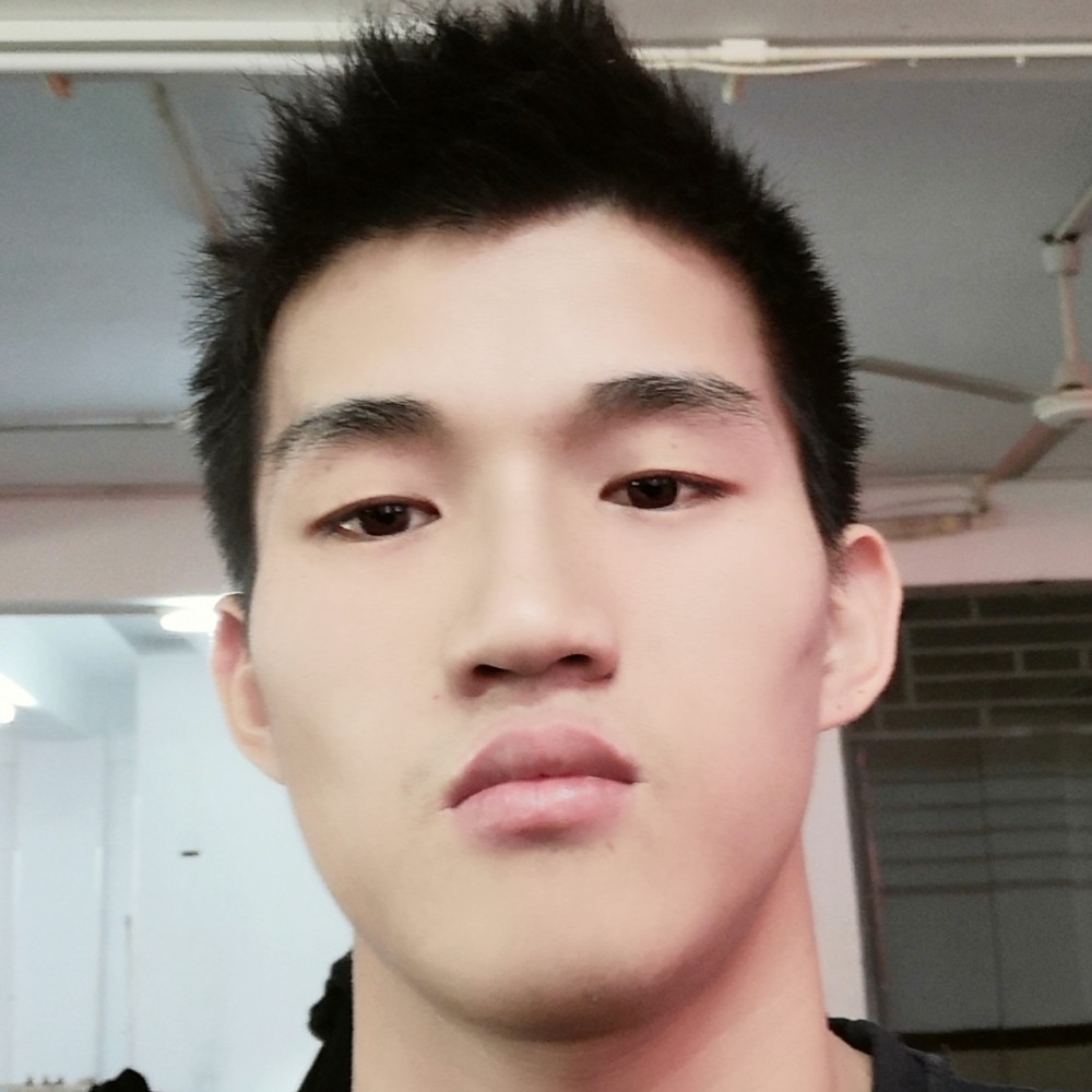稳重拿风萧的照片