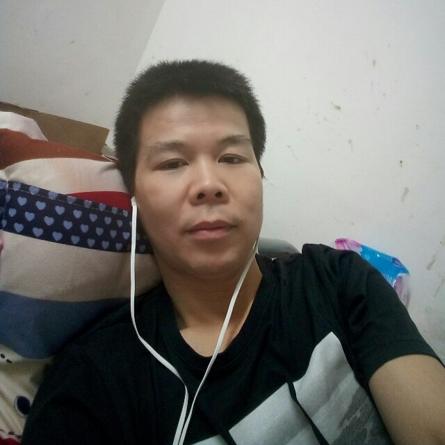 温柔浅吻老虎的照片