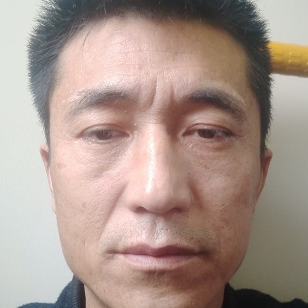 黄山成的照片
