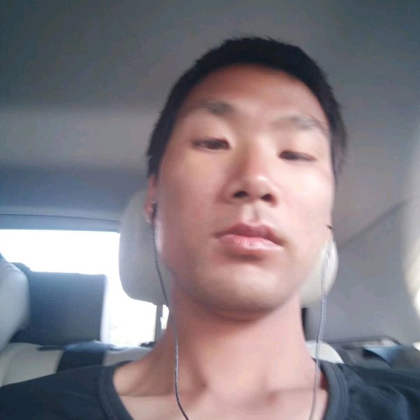 忧郁的大叔灬的照片