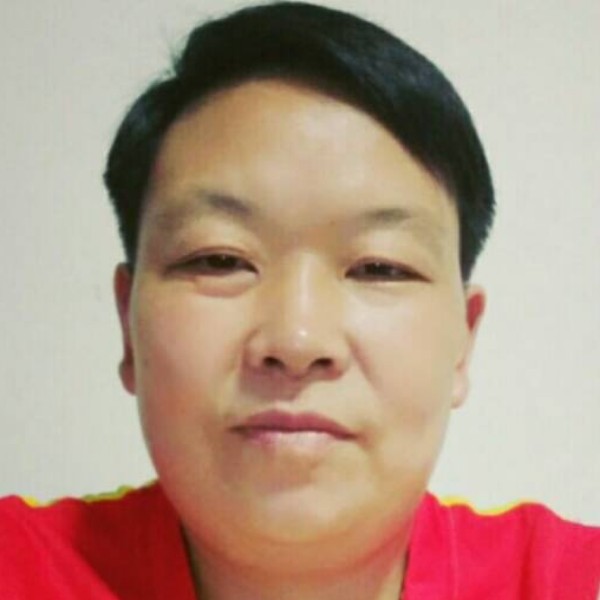 滑板向饱满的照片