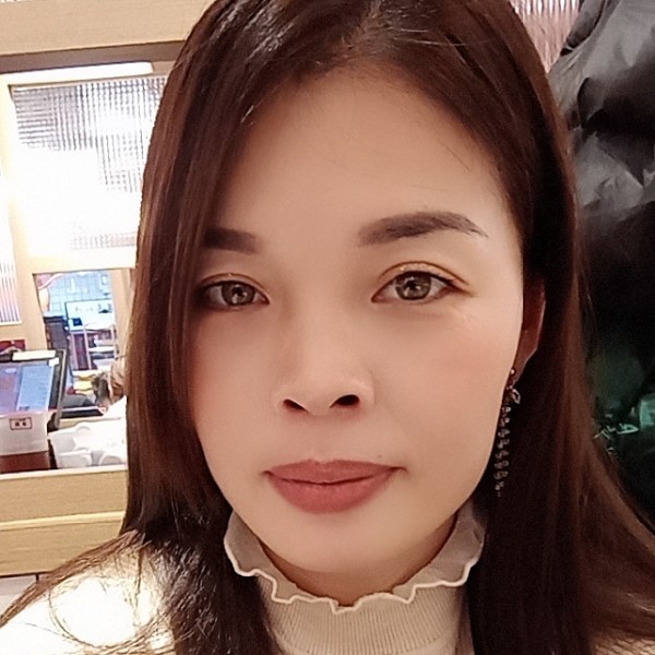 迅速漫步白开水的照片