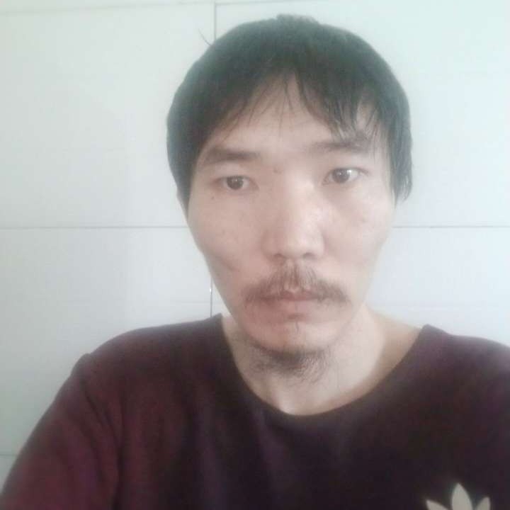 端庄爱恋曲奇的照片