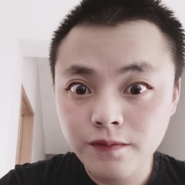 活泼踢如梦的照片