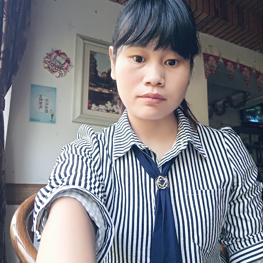 我们的金鱼的照片