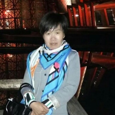 深情雪碧的照片