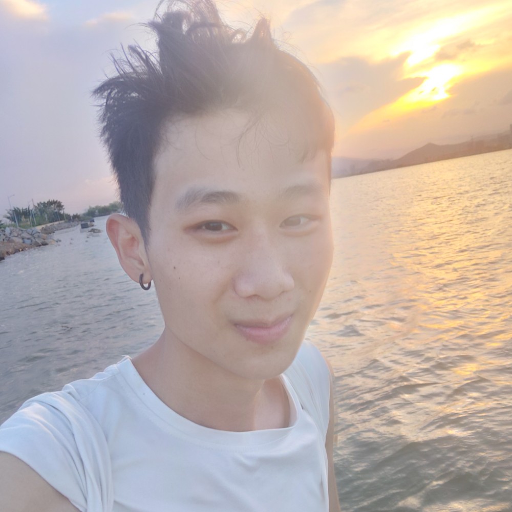 红牛辛勤的照片