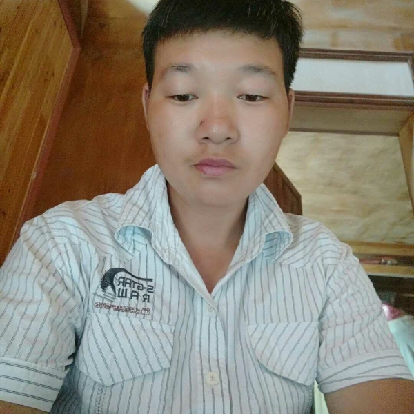 诚心等待石头的照片