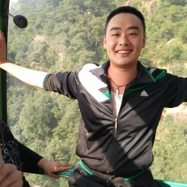 微笑的刺猬的照片