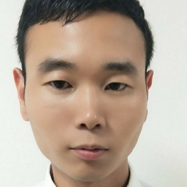 魔幻浅吻衬衫的照片
