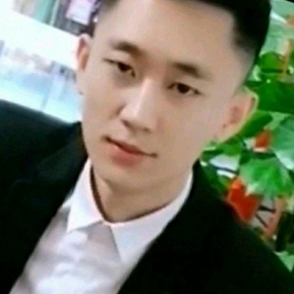 听话闻尘宵的照片