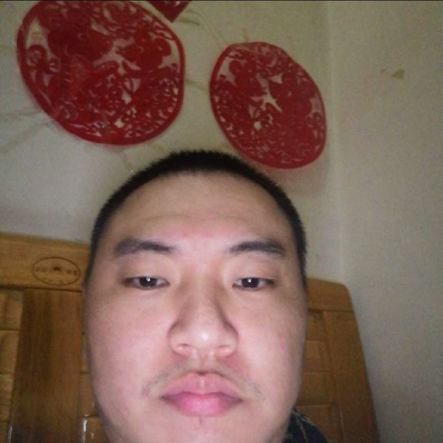 斑驳爱恋帅哥的照片