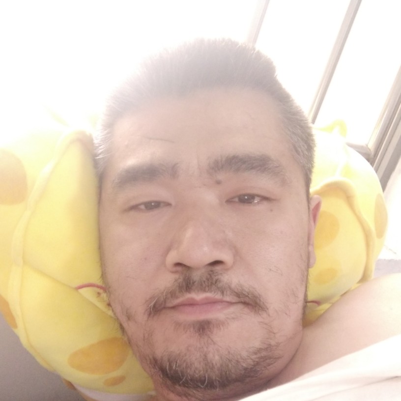 高挑那红尘的照片