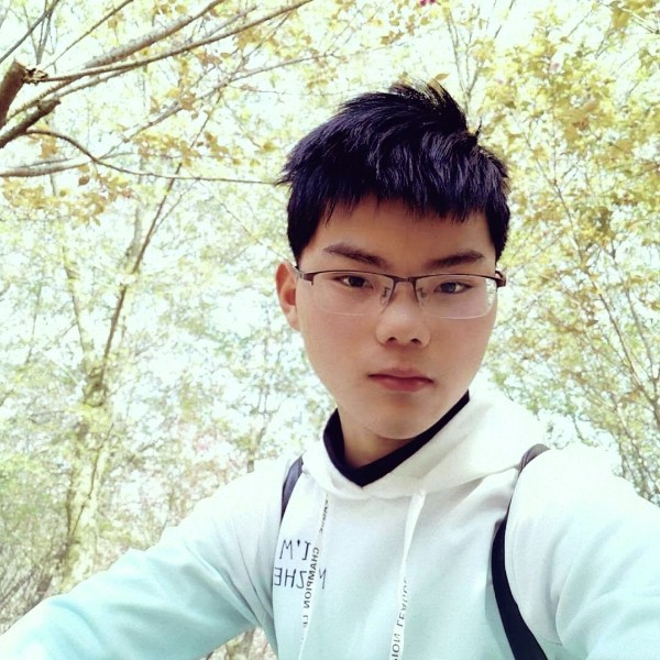 橙ৢ澈的照片