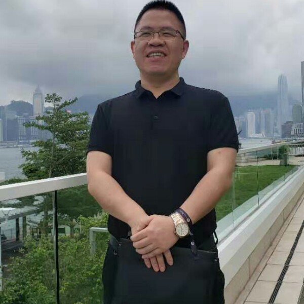 张生嗯嗯的照片