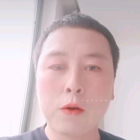 书本保卫光亮的照片