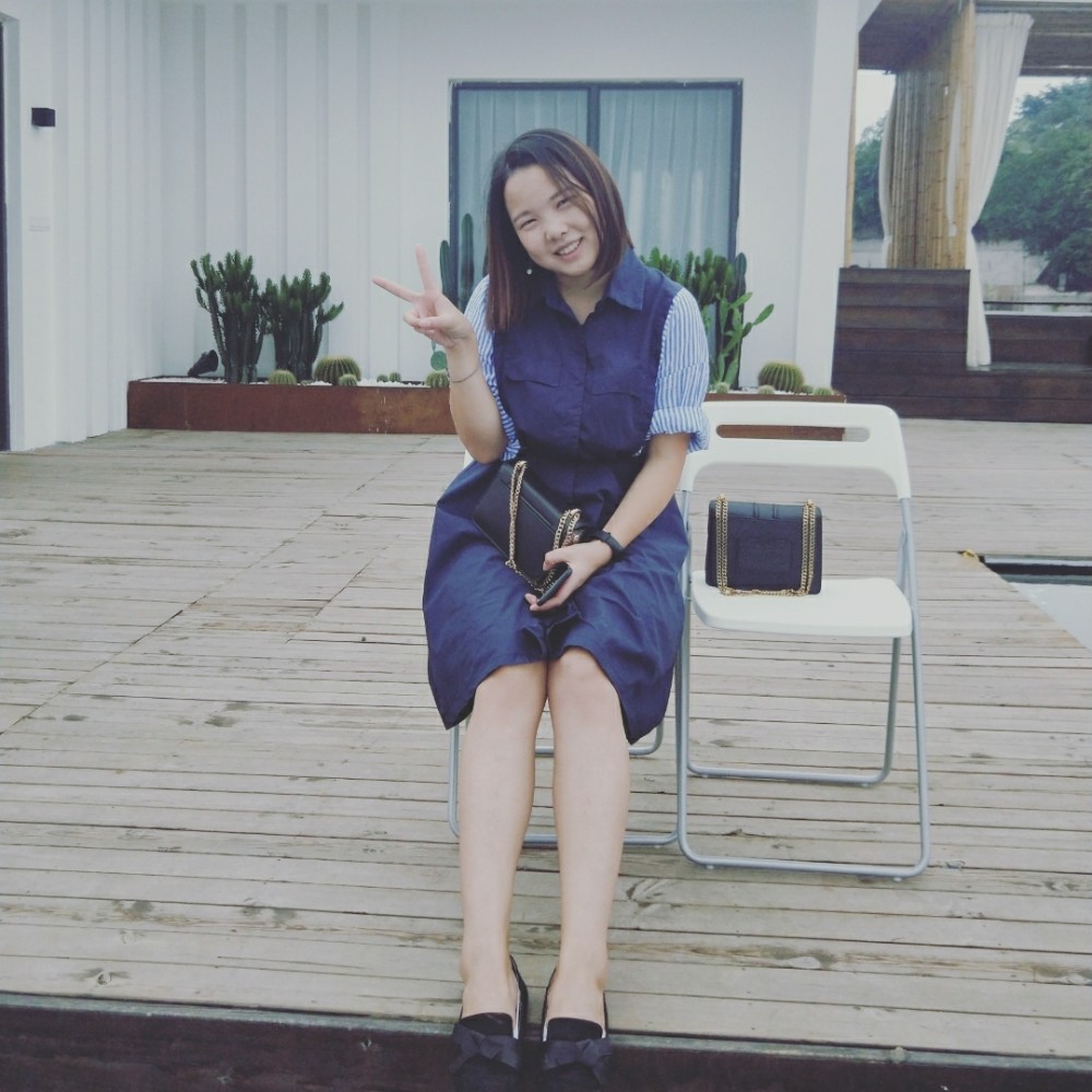 不卑不亢温婉居家的照片