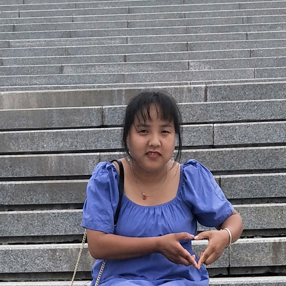 温暖笑小刺猬的照片