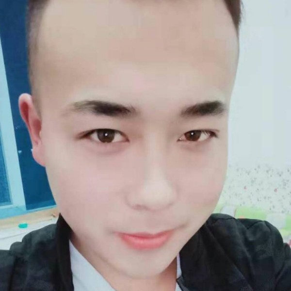 水影含糊的照片