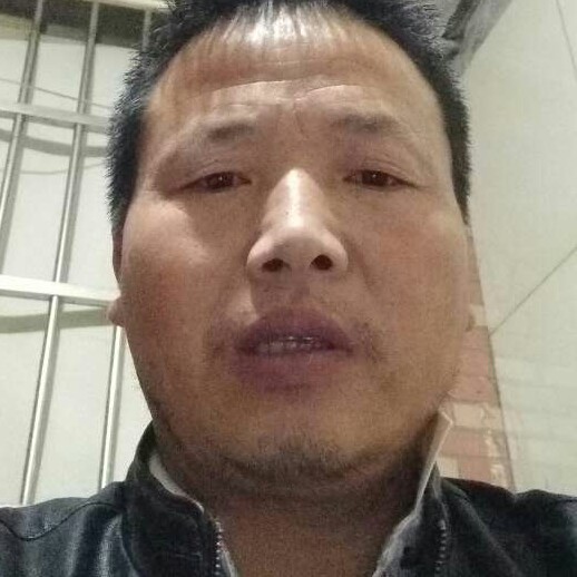 土豪回首舞蹈的照片