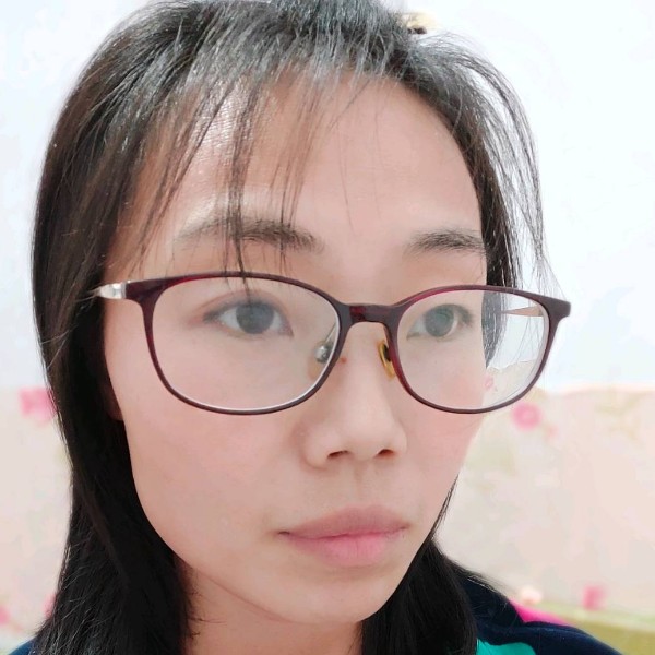 小刺猬与风中的照片