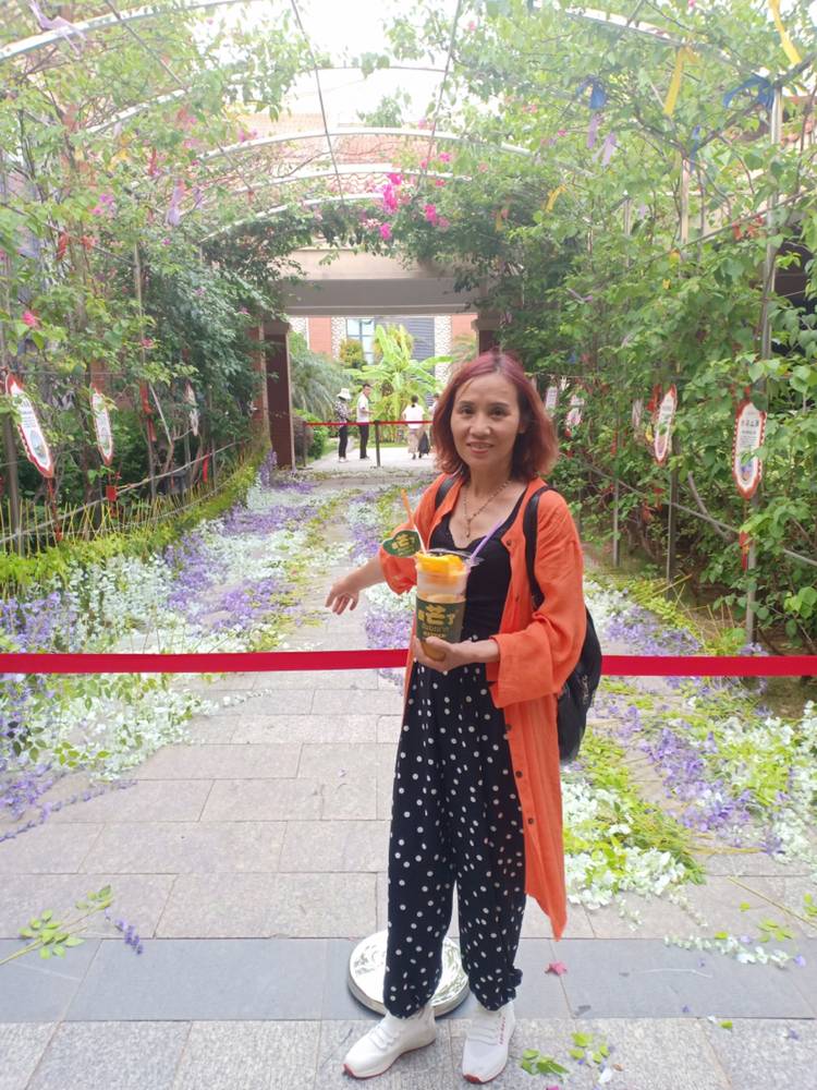 58岁离异女征婚照片(id:4058091)_福建厦门征婚交友_我主良缘网