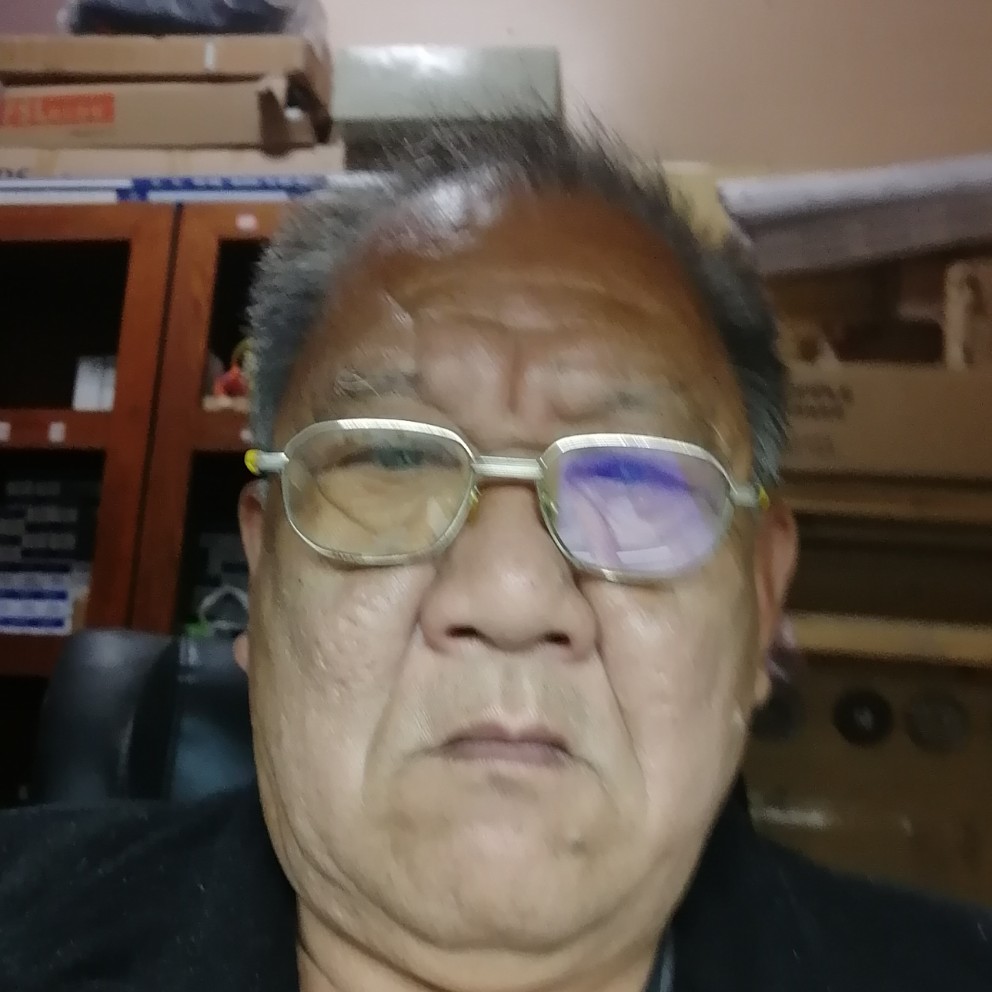 毛衣拾忆彩色的照片