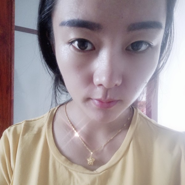 蛋挞眯眯眼的照片