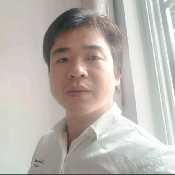 欣慰苦恋汉堡的照片