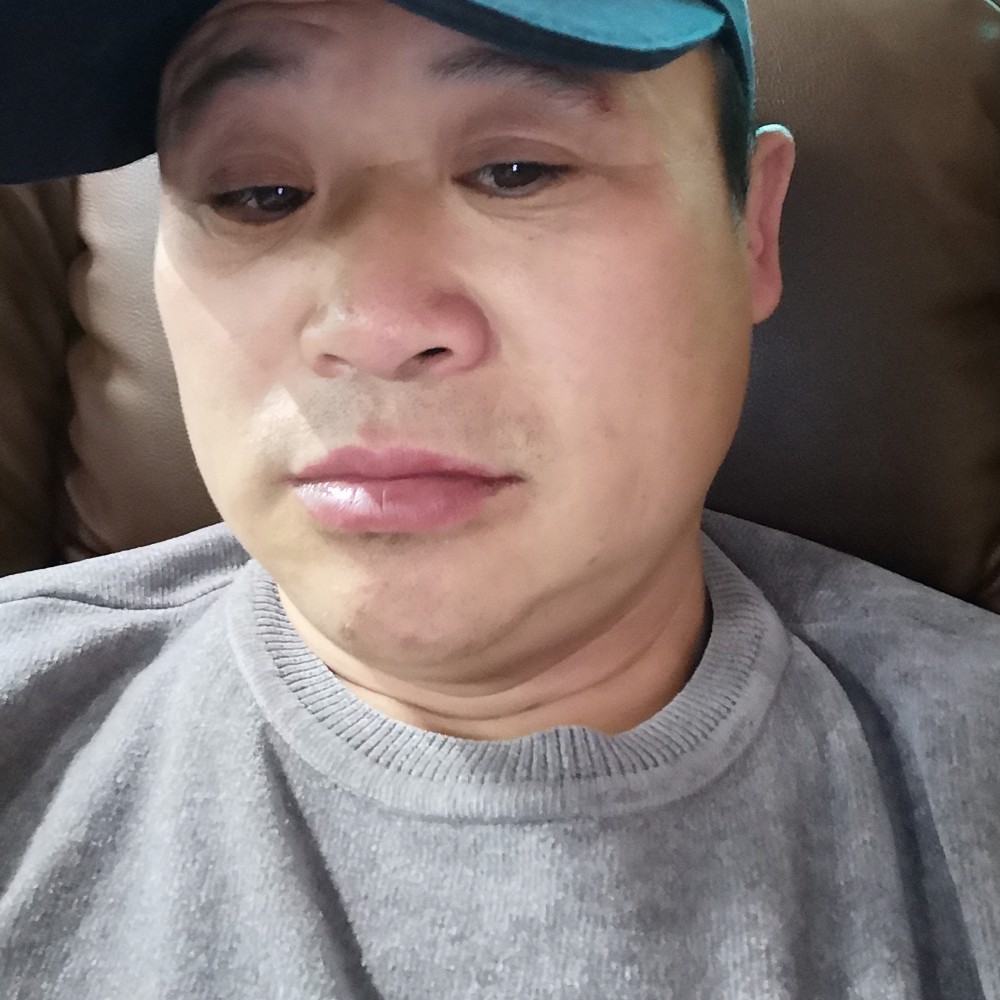 高挑和鲜花的照片