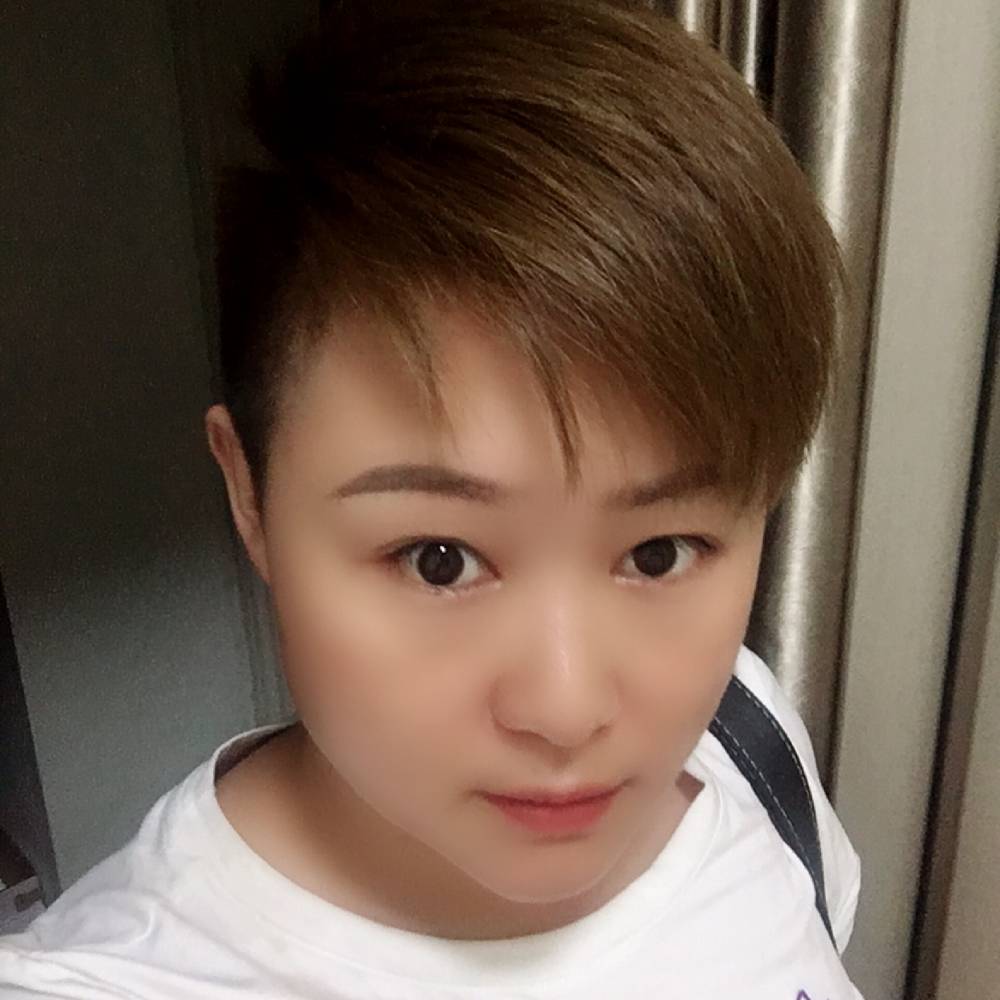 醉熏迎衬衫的照片