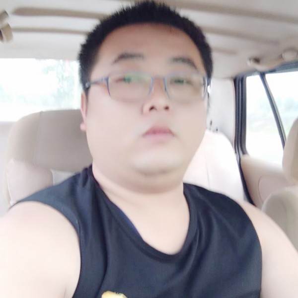 胖胖的欧巴的照片