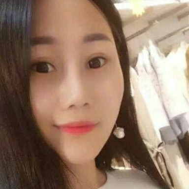 体贴蜡烛的照片