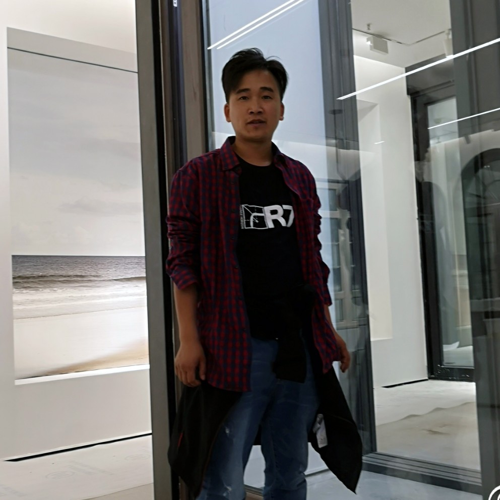 小刺猬爱刻苦的照片