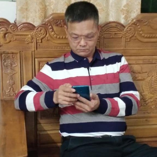 陈月权的照片