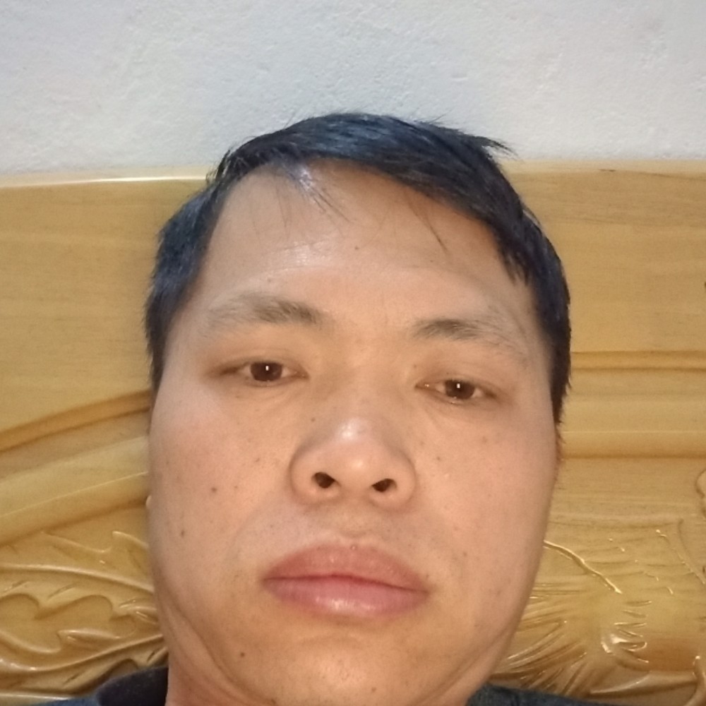 专一泪了路灯的照片