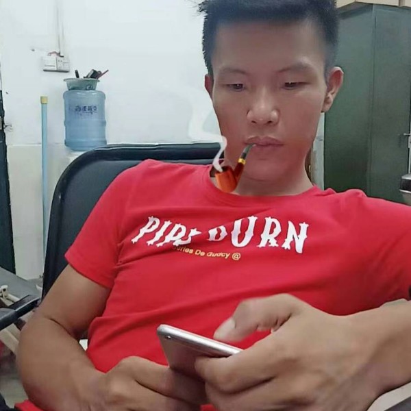 大特怀的照片