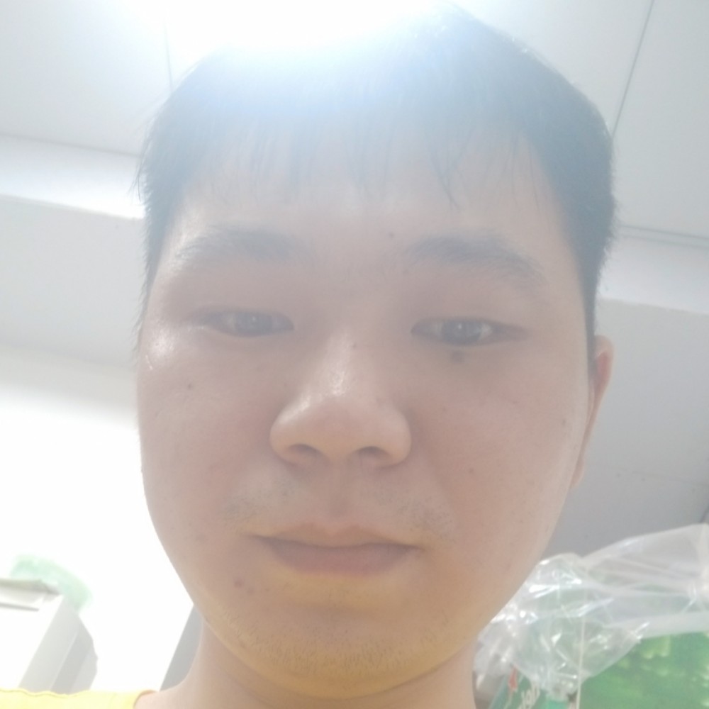 欣慰的香菇的照片