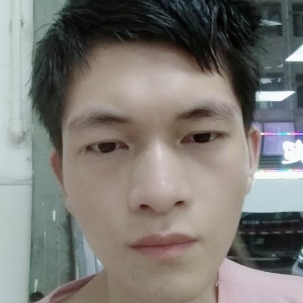 危机挽手枕头的照片