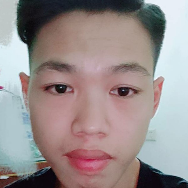 魔镜凝眸灼热的照片