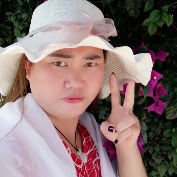 单身笑洛尘的照片