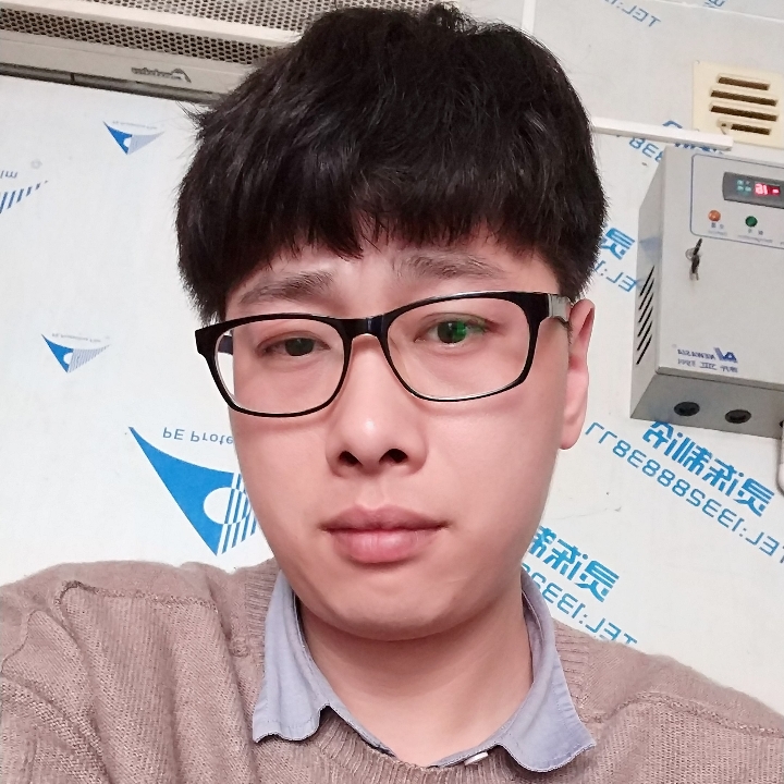 华泰的照片