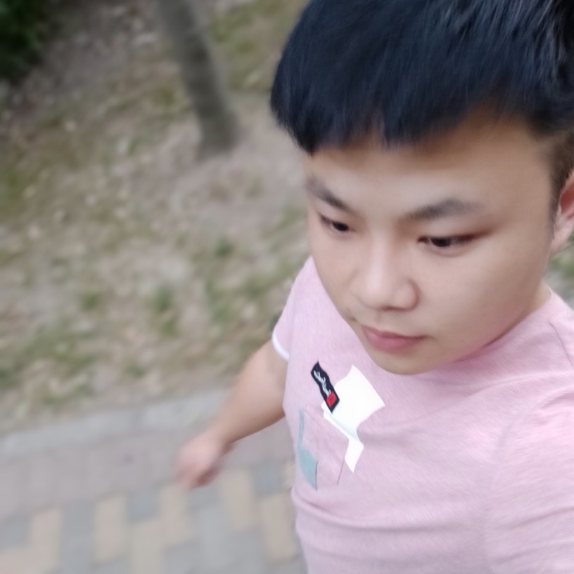水杯缥缈的照片