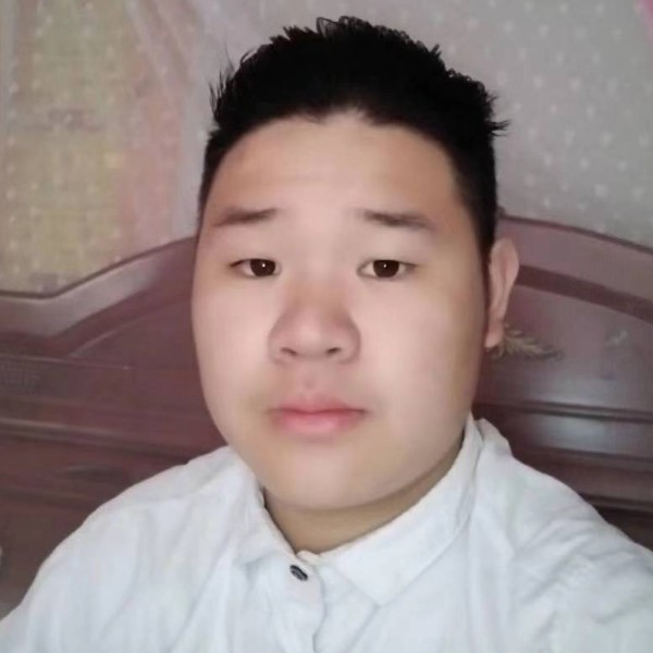 黄嘉隆的照片